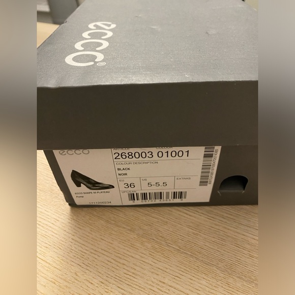 ECCO Shape 55 Plateau Pump - Picture 4 of 8